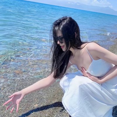 《阿凡隆高中》封面